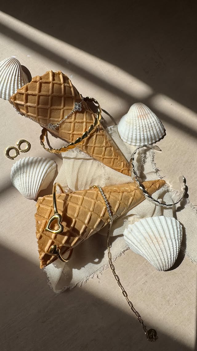 Are you still embracing summer or are you ready to the autumn vibes? 👀

Whatever your style, we’ve 