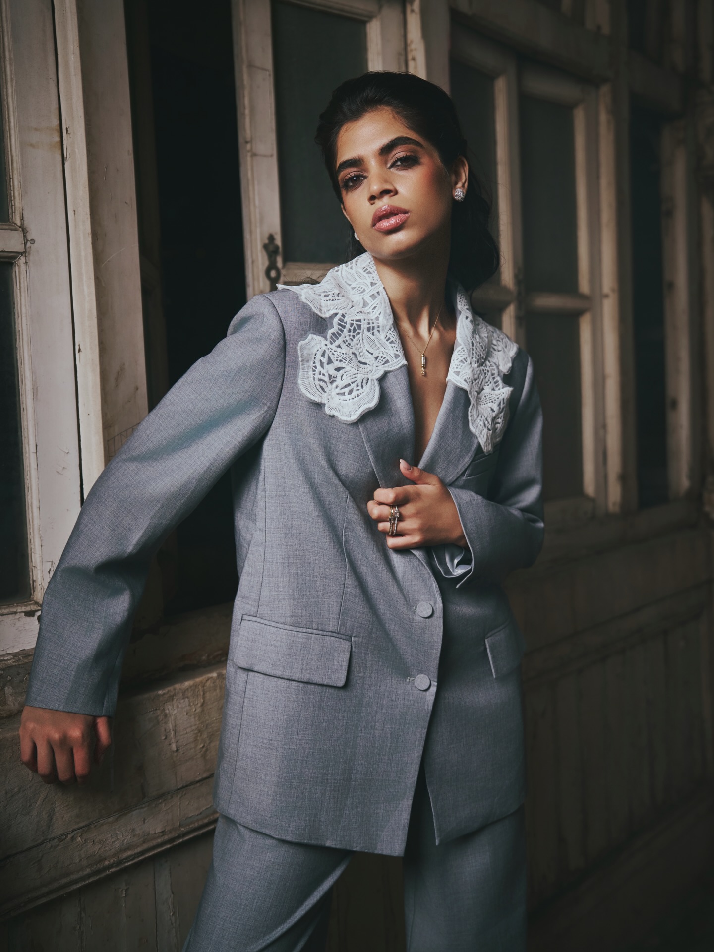 Making power moves in a power suit 💥

Outfit engineered by @taradaswani, jewels perfected by @priaj