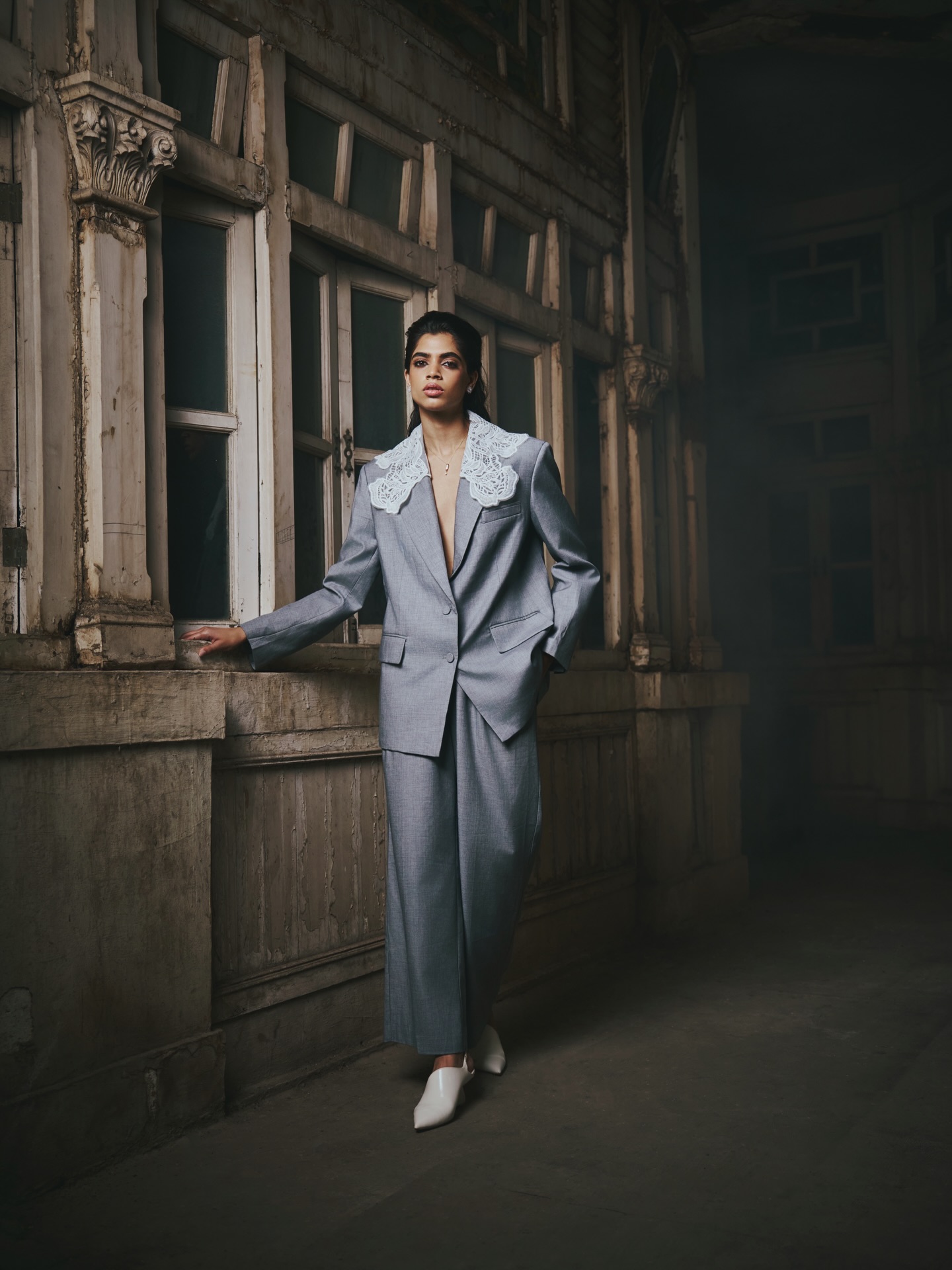 Making power moves in a power suit 💥

Outfit engineered by @taradaswani, jewels perfected by @priaj