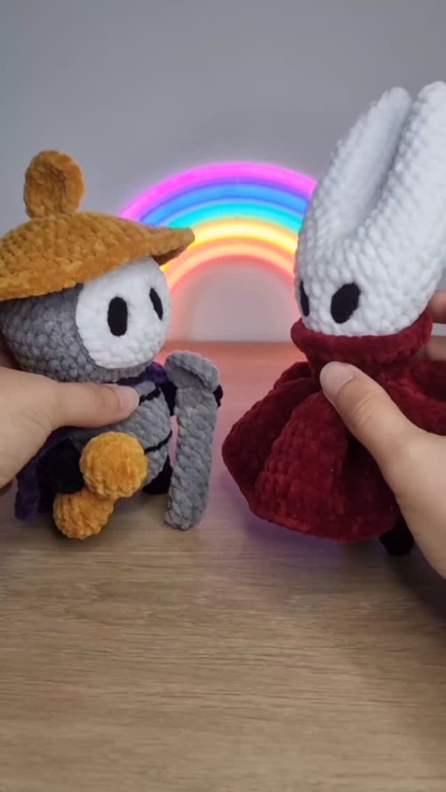 Silksong Sherma & Hornet en crochet et needle felting ! 
Vous craquez aussi pour ces personnages de 