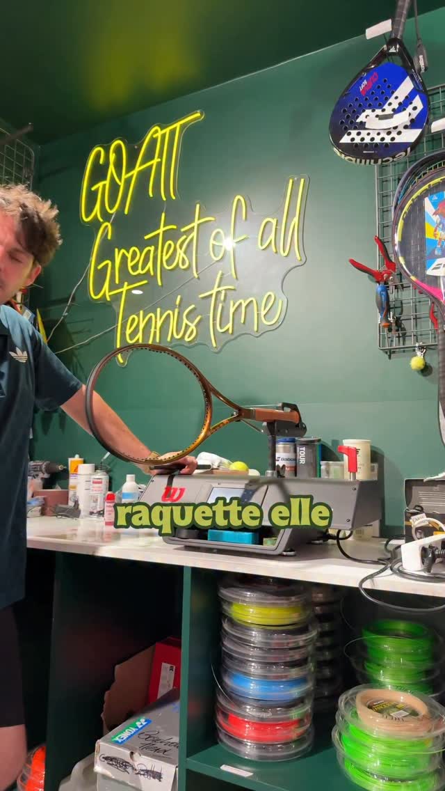 Tu veux tout savoir sur le swingweight d’une raquette ? 👇

Yohann t’explique pourquoi le swingweigh