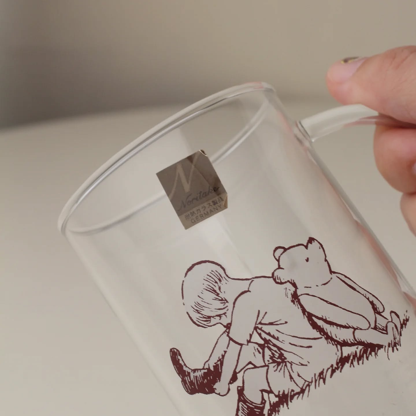 แก้วใสเนื้อบางเบา \nสกรีนลาย #winniethepooh สวยมากกก\nBy #noritake Japan \nราคา 420฿