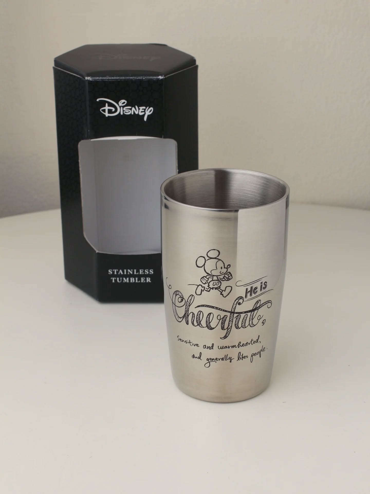 แก้วสแตนเลส หนาสองชั้น \nสกรีนลาย #mickeymouse \nใหม่ในกล่อง ยังไม่ผ่านการใช้งาน\nราคา 420฿
