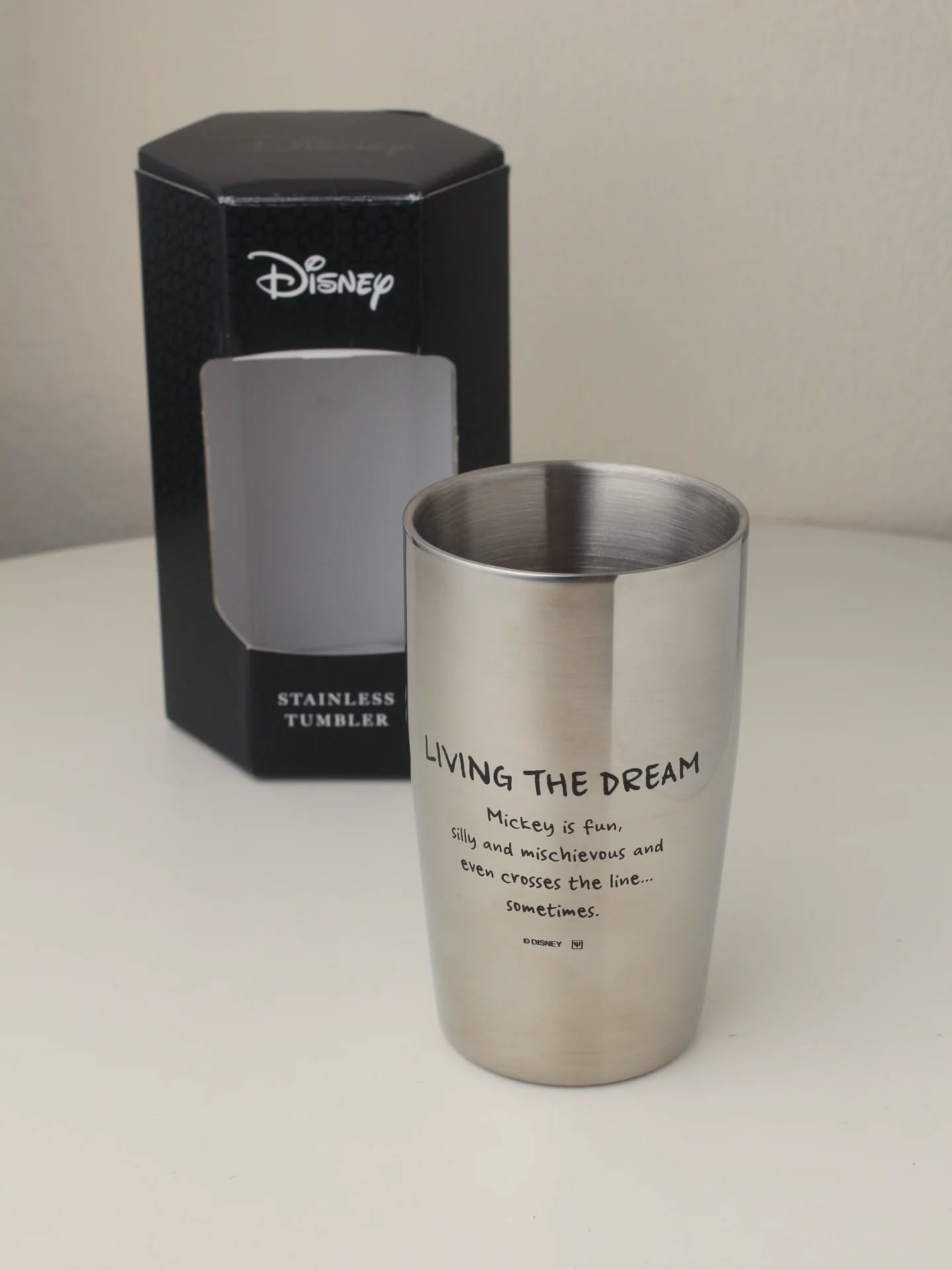 แก้วสแตนเลส หนาสองชั้น \nสกรีนลาย #mickeymouse \nใหม่ในกล่อง ยังไม่ผ่านการใช้งาน\nราคา 420฿