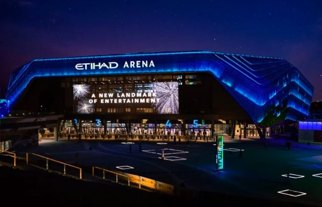 Taggbox El muro social (pantalla) brilló con luz propia durante el evento UFC 267 en el Etihad Arena.